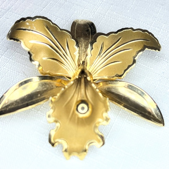 Unsigned Brooch Two Toned Gold Colored Large Iris Brooch - Picture 6 of 14